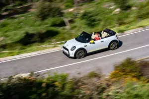 Mini Cooper SE Convertible