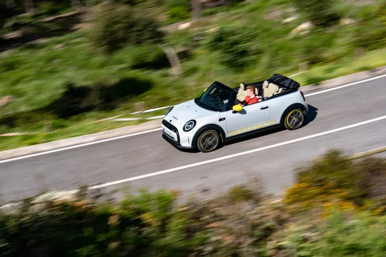 Mini Cooper SE Convertible - 19