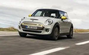 Mini Cooper SE Elettrica - Foto Ufficiali Aprile 2020 - 6