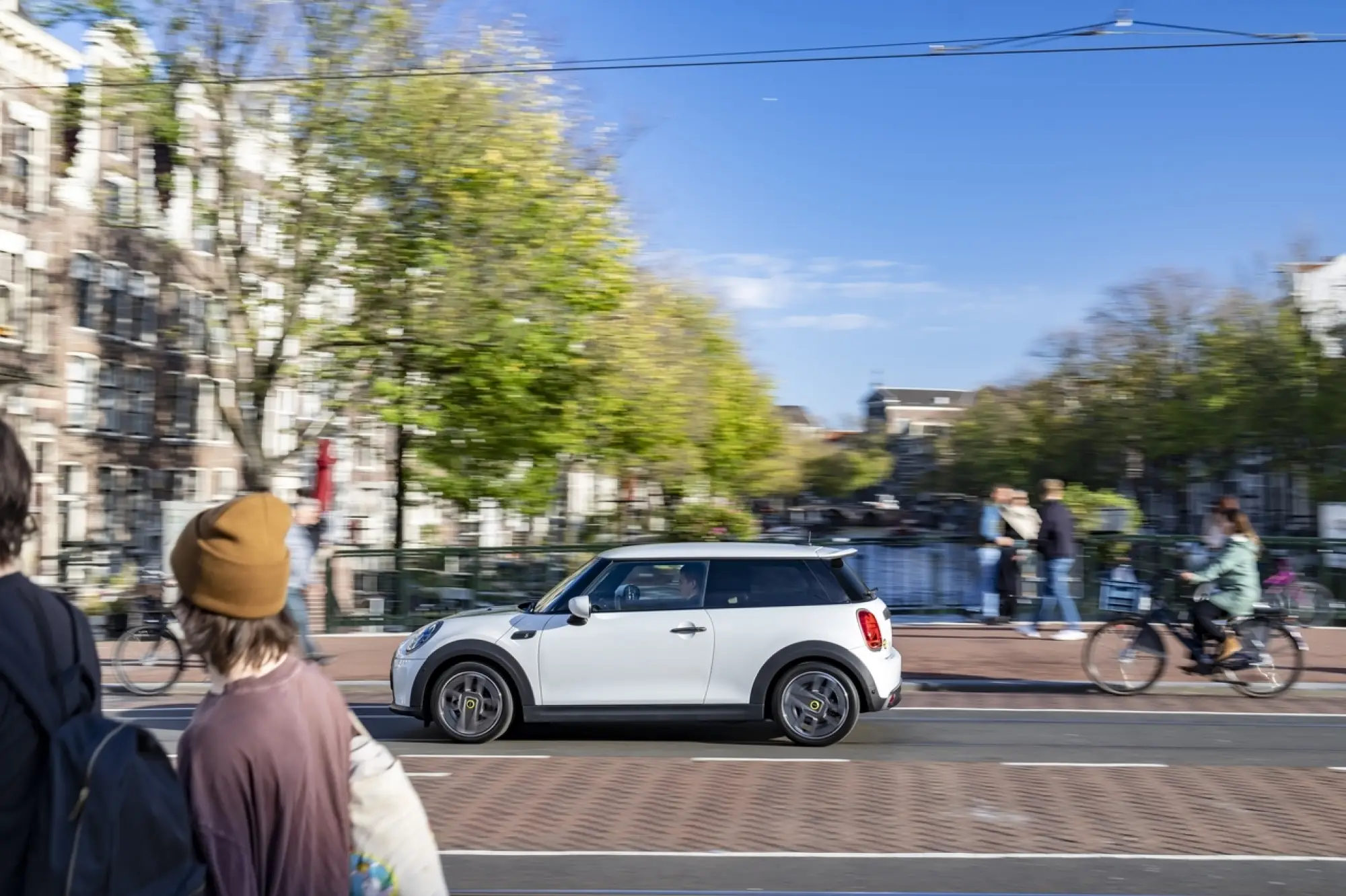 Mini Cooper SE Resolute Edition Nanuq White - Foto - 19