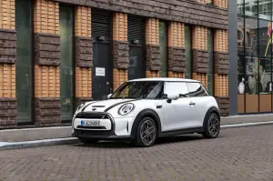 Mini Cooper SE Resolute Edition Nanuq White - Foto - 32