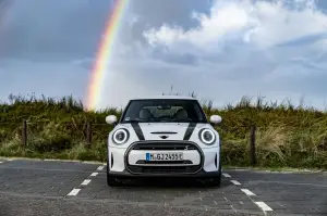 Mini Cooper SE Resolute Edition Nanuq White - Foto