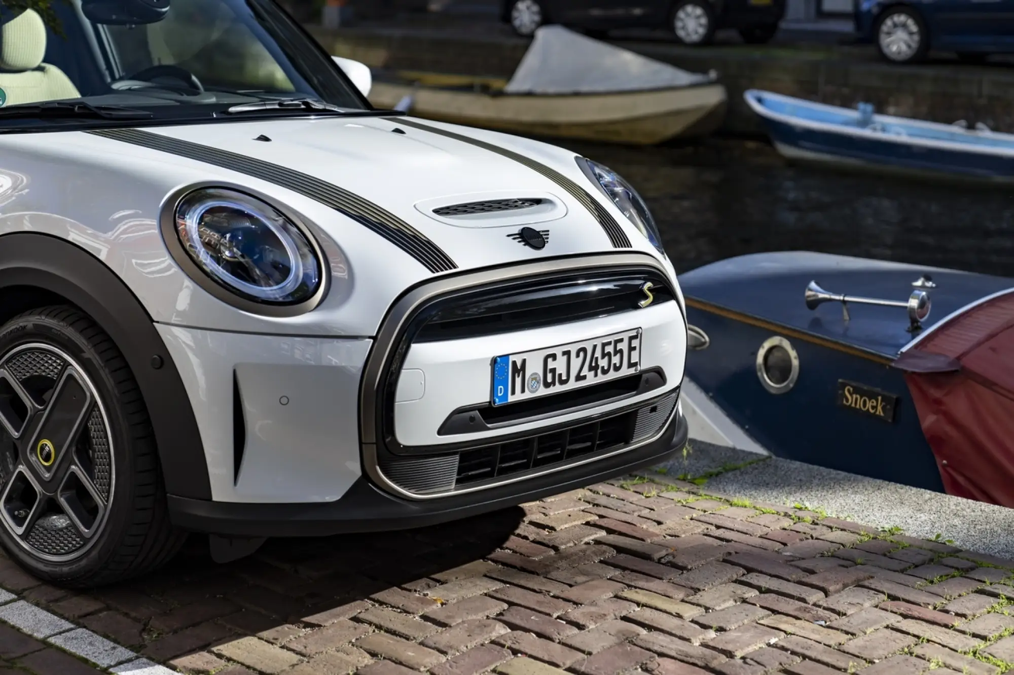 Mini Cooper SE Resolute Edition Nanuq White - Foto - 39