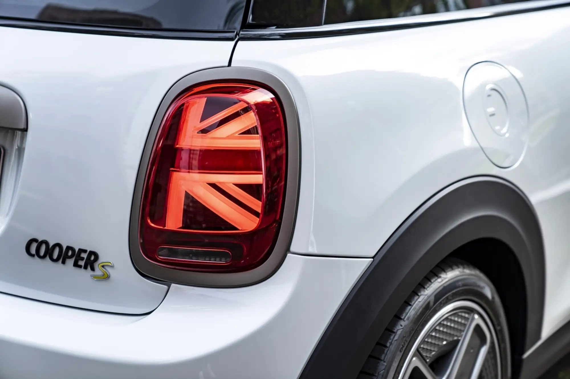 Mini Cooper SE Resolute Edition Nanuq White - Foto - 45