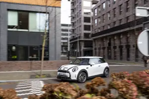 Mini Cooper SE Resolute Edition Nanuq White - Foto - 5