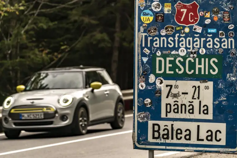 Mini Cooper SE - Transfagarasan Road - 21