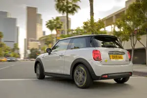 Mini Cooper SE - 12