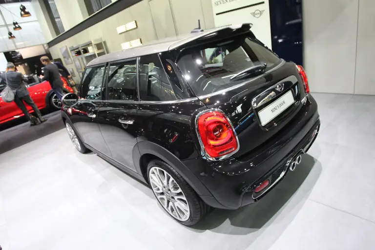 MINI Cooper Seven - Salone di Parigi 2016 - 9