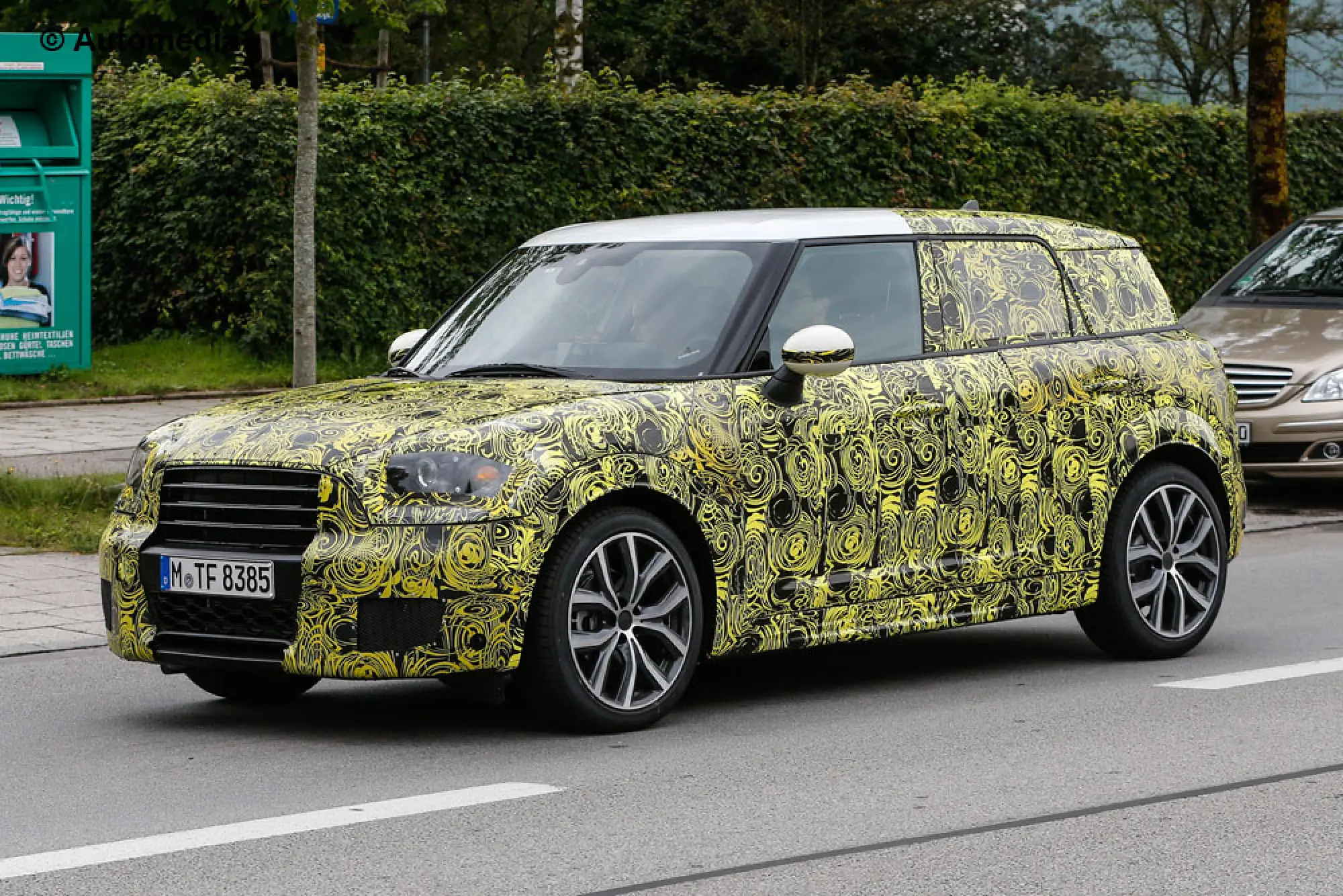 MINI Countryman 2017 - Foto spia 04-09-2014 - 3
