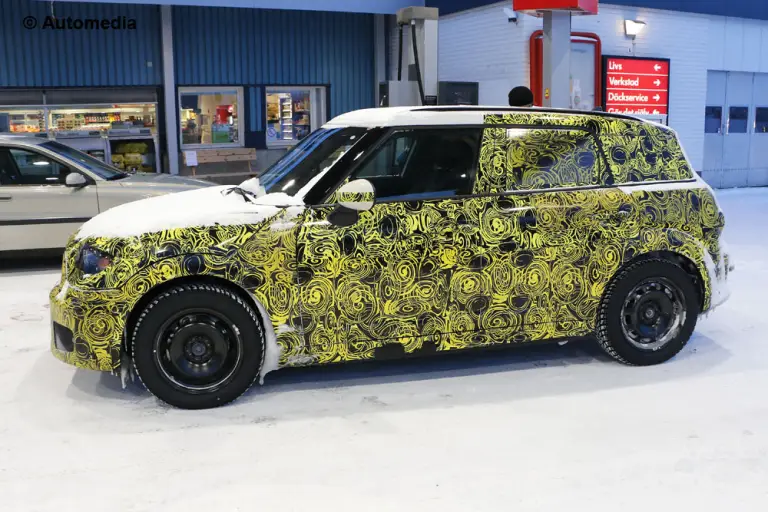 MINI Countryman 2017 - Foto spia 20-01-2015 - 3