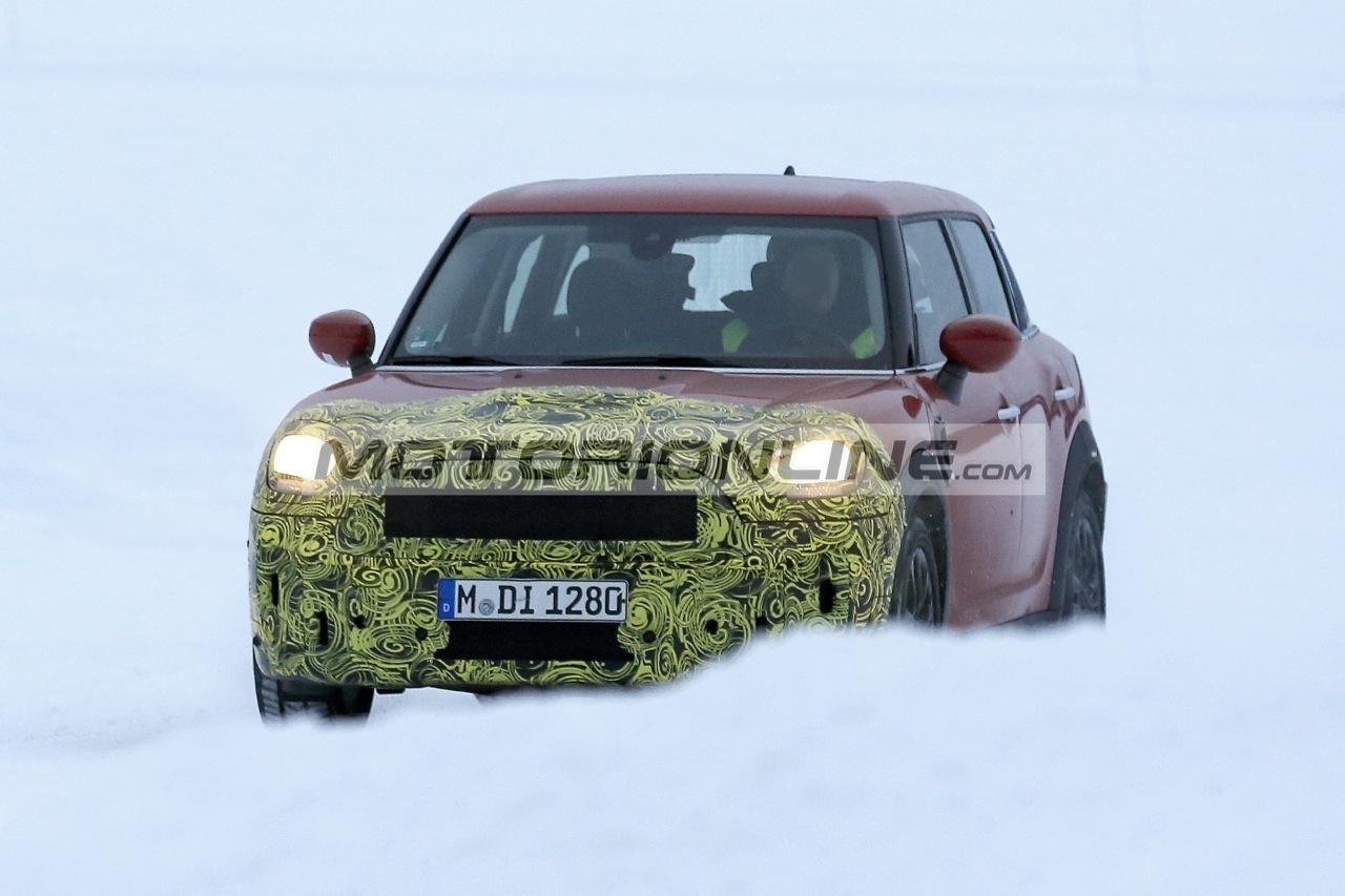 Mini Countryman 2020 - Foto spia 16-1-2020