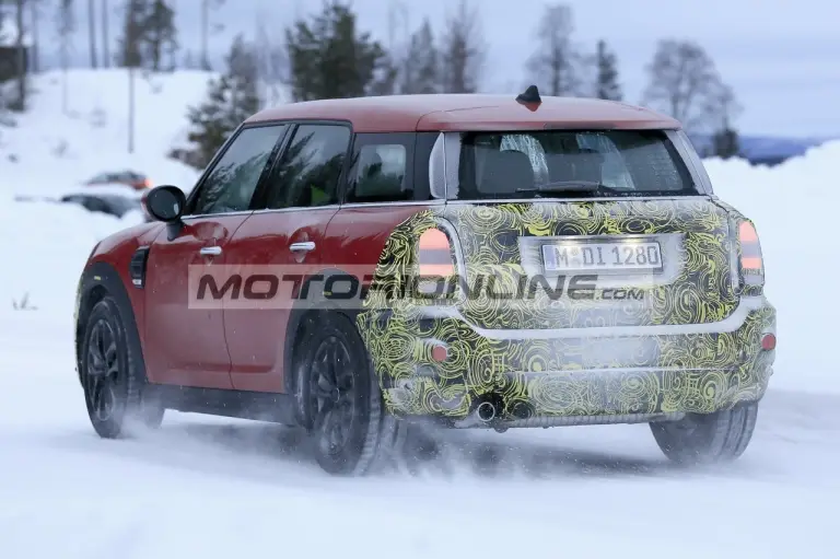 Mini Countryman 2020 - Foto spia 16-1-2020 - 9