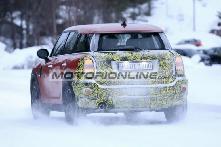 Mini Countryman 2020 - Foto spia 16-1-2020 - 11