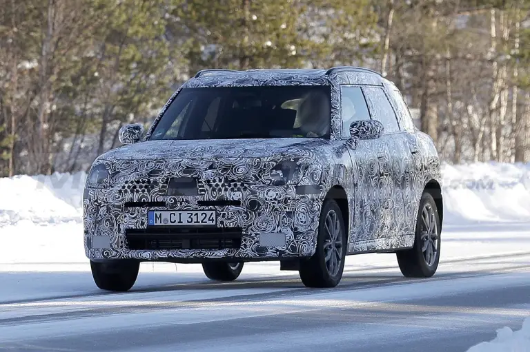 Mini Countryman 2023 - Foto Spia 09-03-2022 - 8