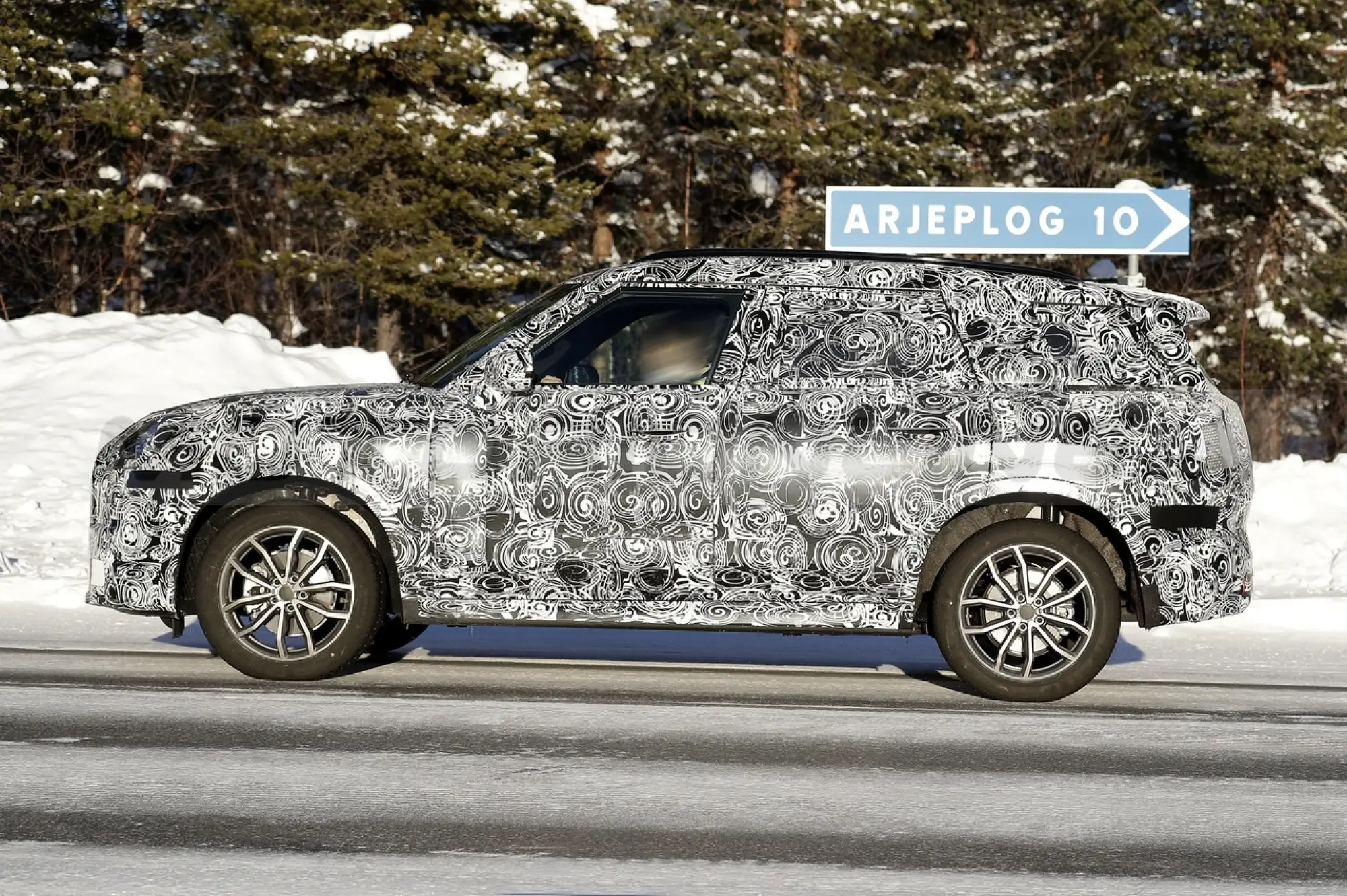 Mini Countryman 2023 - Foto Spia 09-03-2022 - 6