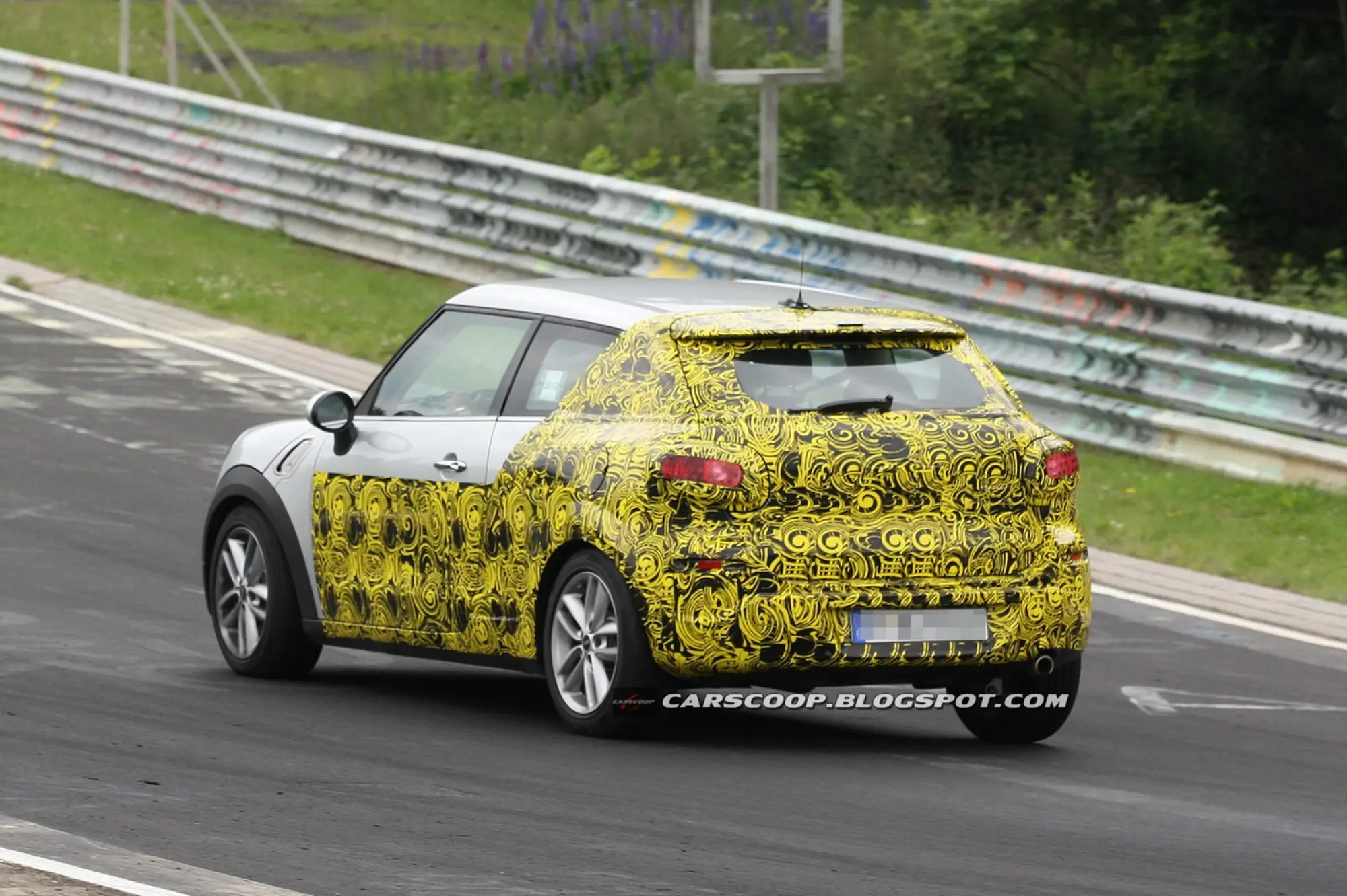 MINI Countryman Coupe foto spia giugno 2012 - 8