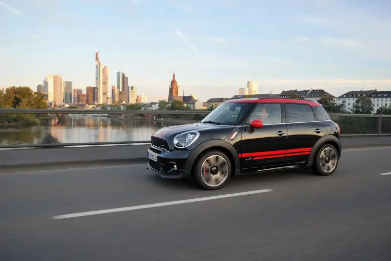 MINI Countryman JCW 2012 nuove immagini - 3