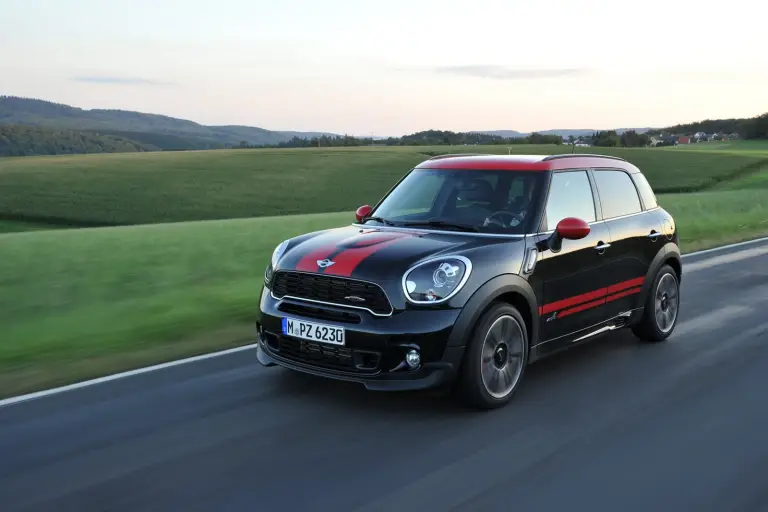 MINI Countryman JCW 2012 nuove immagini - 8