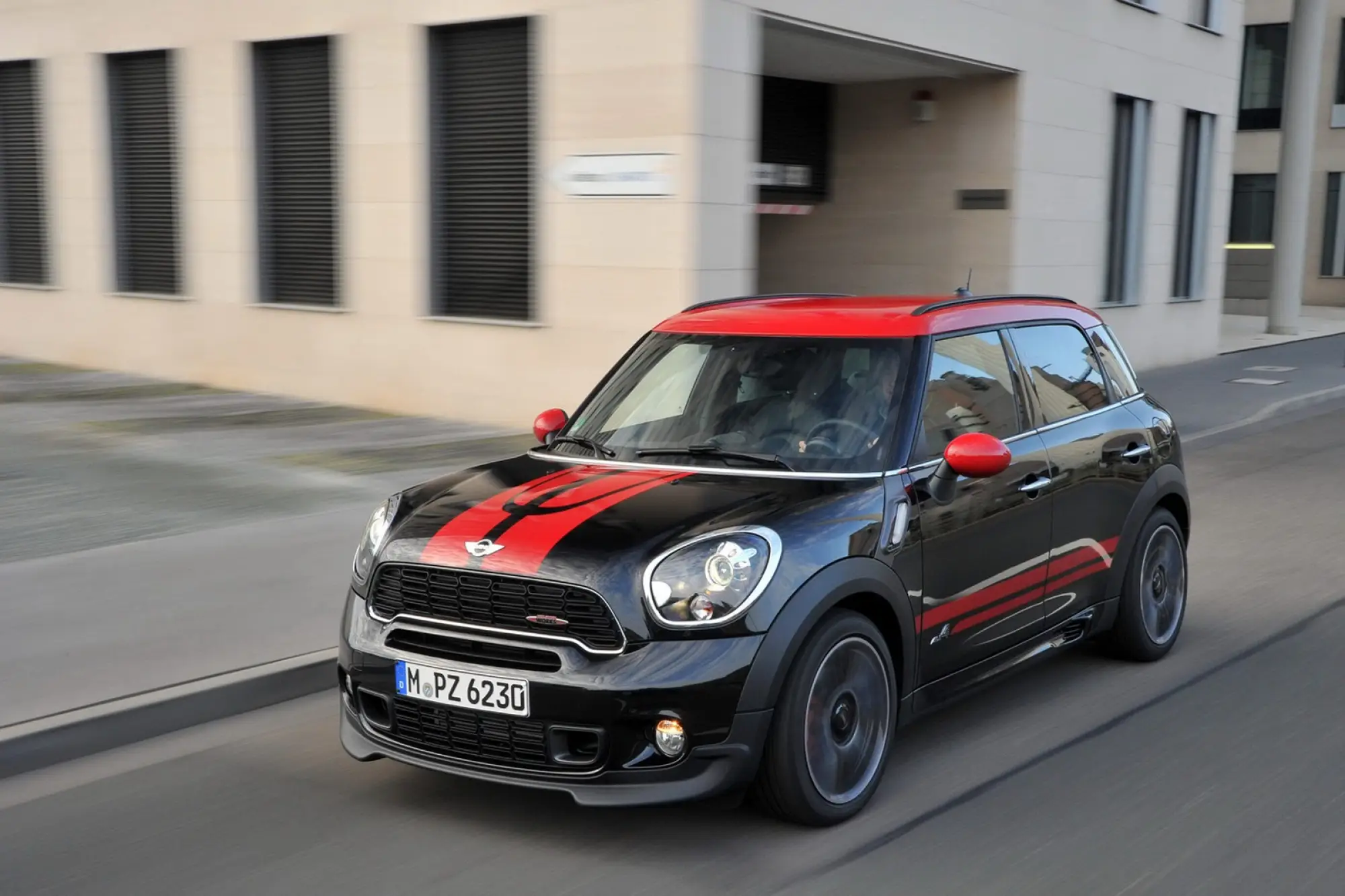 MINI Countryman JCW 2012 nuove immagini - 22