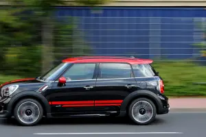 MINI Countryman JCW 2012 nuove immagini