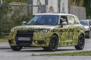 MINI Countryman MY 2017 - Foto spia 05-10-2015 - 1
