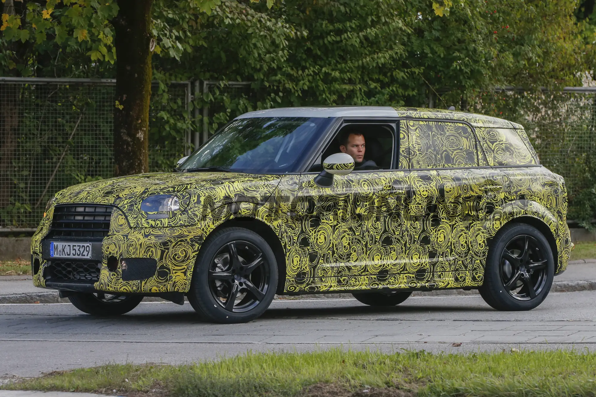 MINI Countryman MY 2017 - Foto spia 05-10-2015 - 2