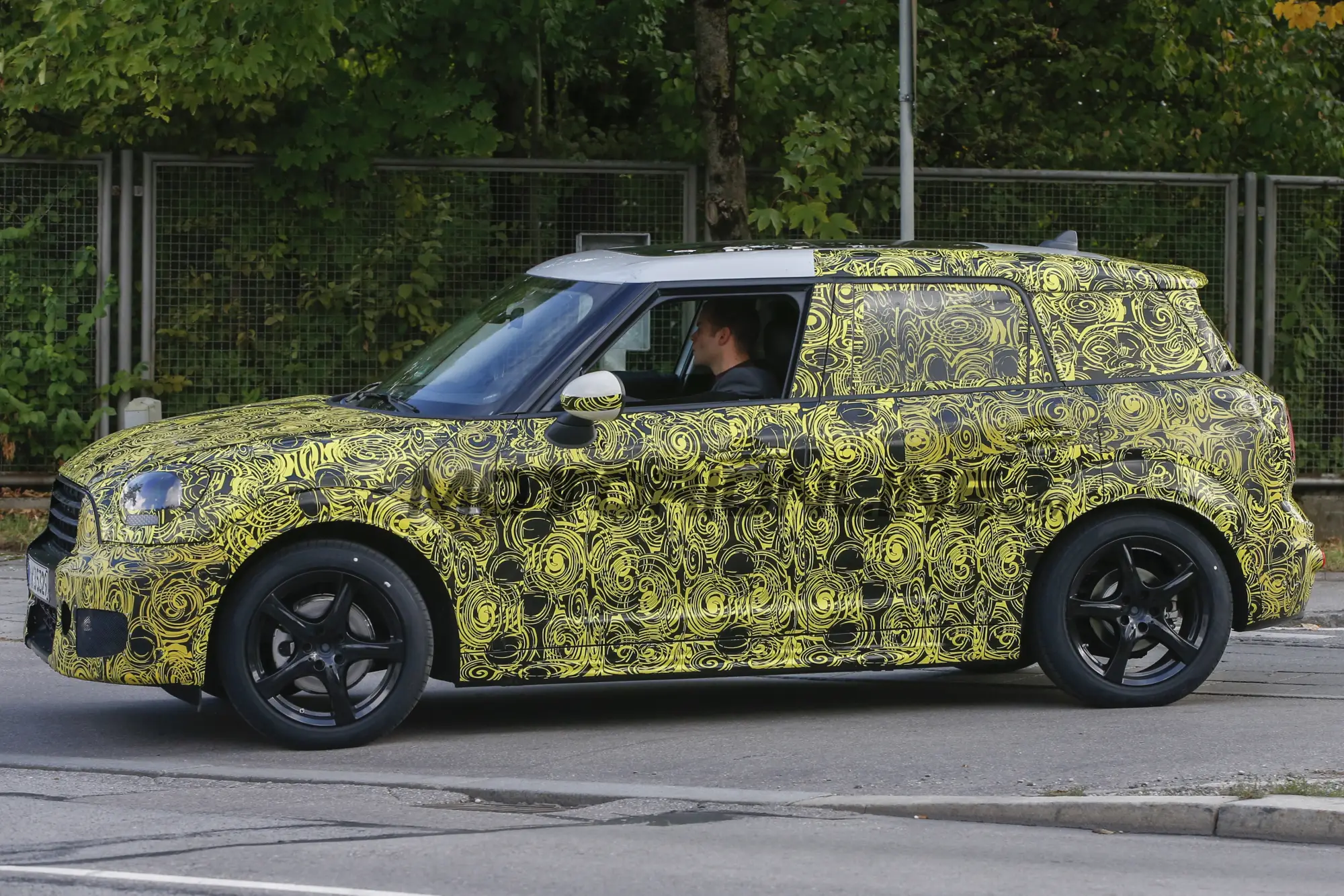 MINI Countryman MY 2017 - Foto spia 05-10-2015 - 3