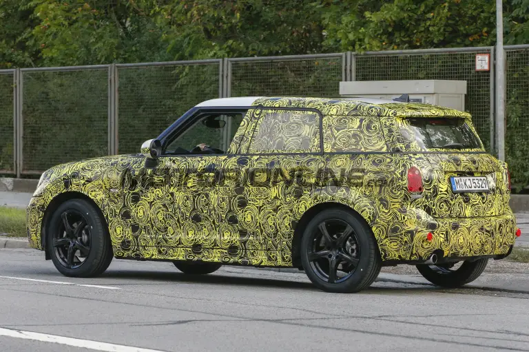 MINI Countryman MY 2017 - Foto spia 05-10-2015 - 5