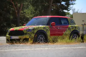 MINI Countryman MY 2017 - Foto spia 09-08-2016