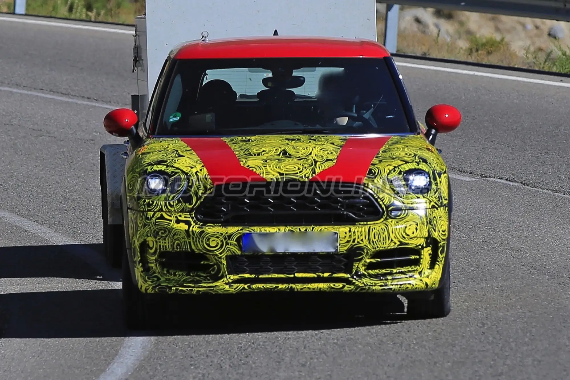 MINI Countryman MY 2017 - Foto spia 09-08-2016 - 4