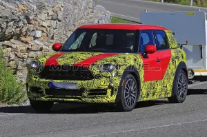 MINI Countryman MY 2017 - Foto spia 09-08-2016