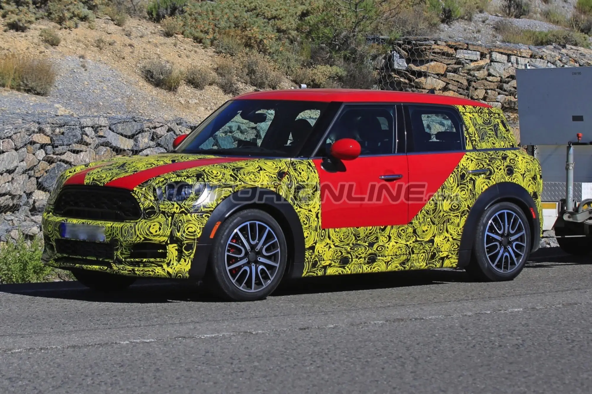 MINI Countryman MY 2017 - Foto spia 09-08-2016 - 7