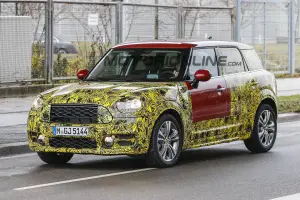 MINI Countryman MY 2017 - Foto spia 19-01-2016 - 2