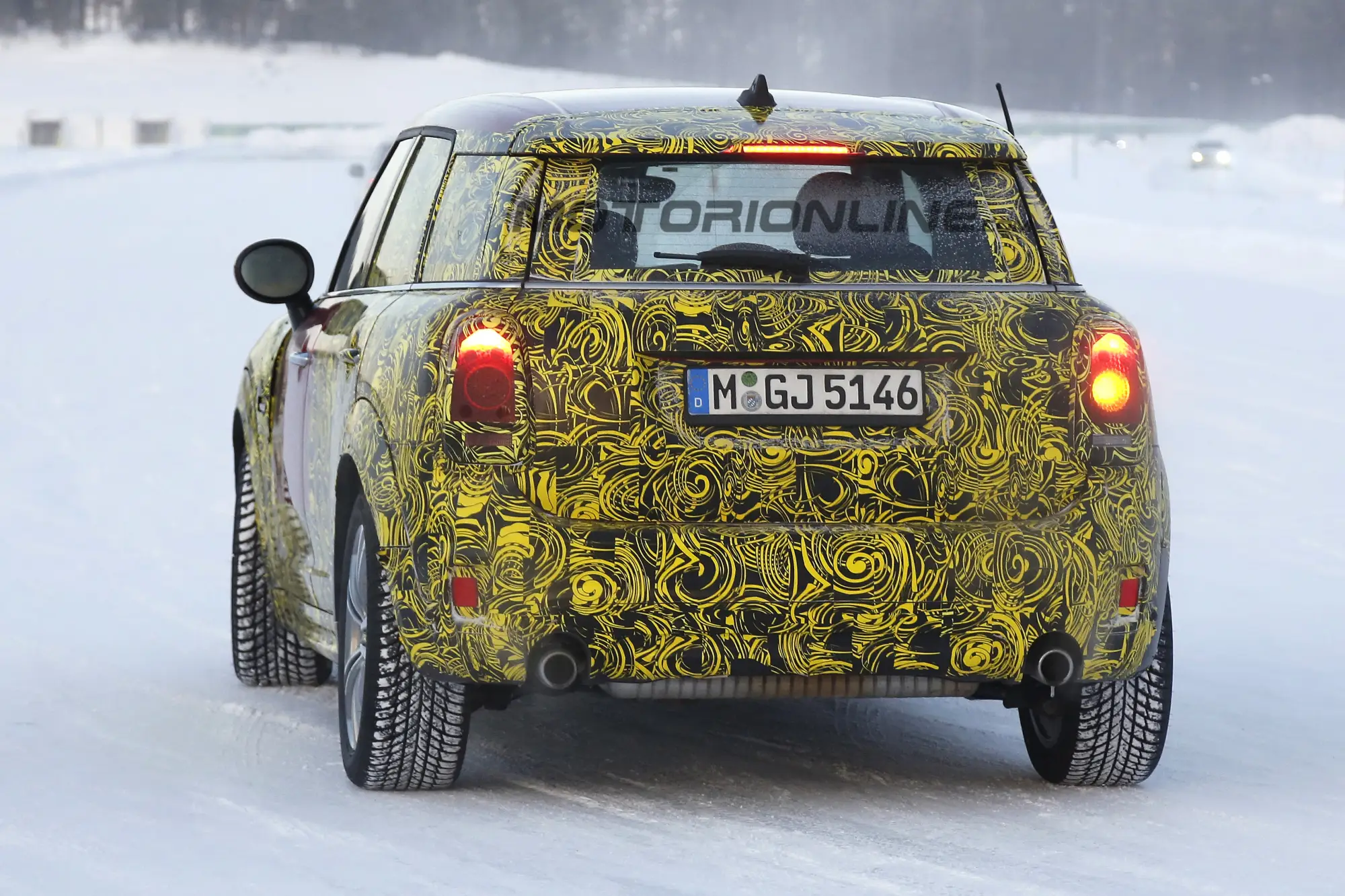 MINI Countryman MY 2017 - Foto spia 27-01-2016 - 6