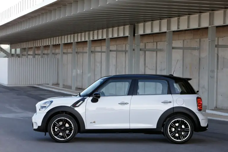 Mini Countryman - 26