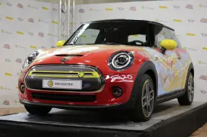 MINI Full Electric - 80 anni di Flash 