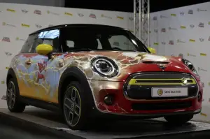 MINI Full Electric - 80 anni di Flash 