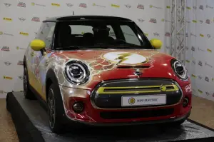 MINI Full Electric - 80 anni di Flash 