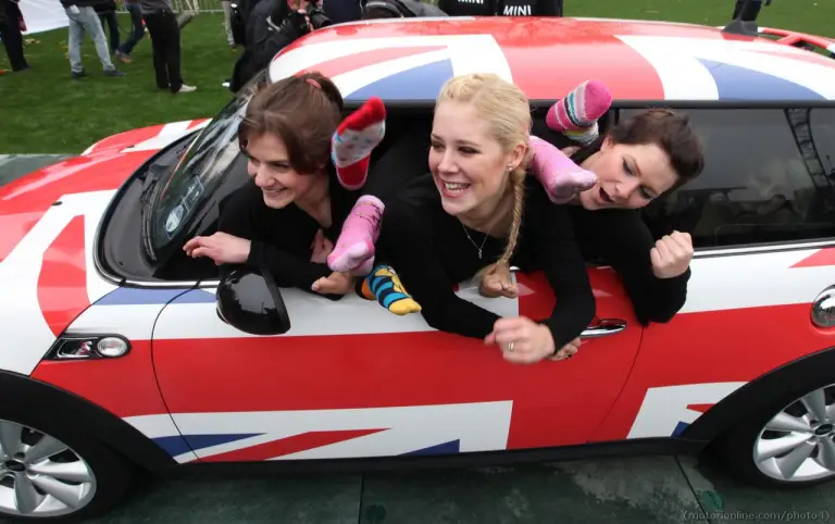 MINI - Guinness World Record - 2