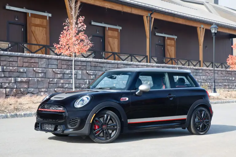 Mini JCW Knights Edition - 3