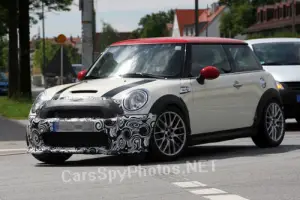 MINI JCW versione speciale foto spia - 2
