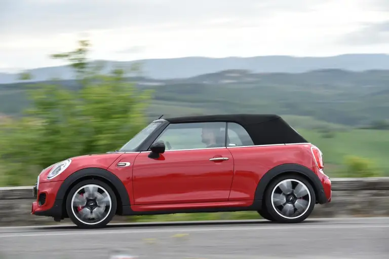 MINI John Cooper Works Cabrio 2016 - 26