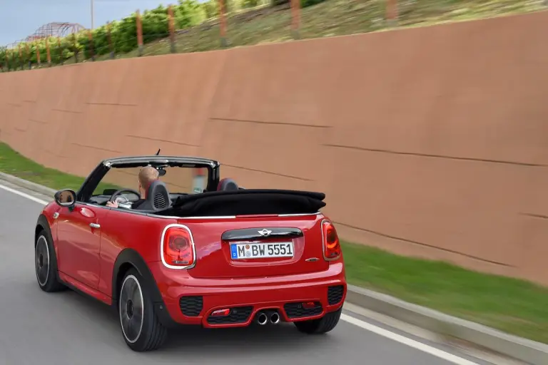 MINI John Cooper Works Cabrio 2016 - 38