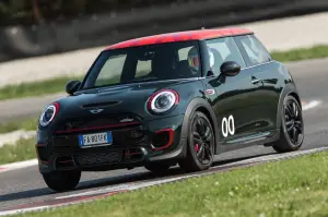 MINI John Cooper Works Challenge Edition - 5