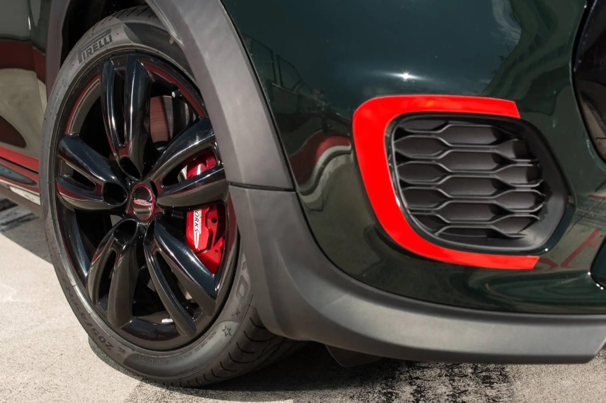 MINI John Cooper Works Challenge Edition - 8