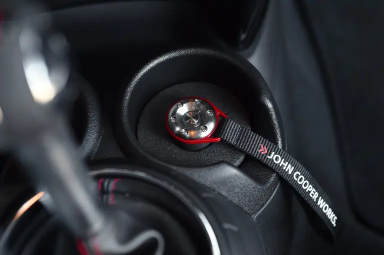 MINI John Cooper Works Challenge - 24