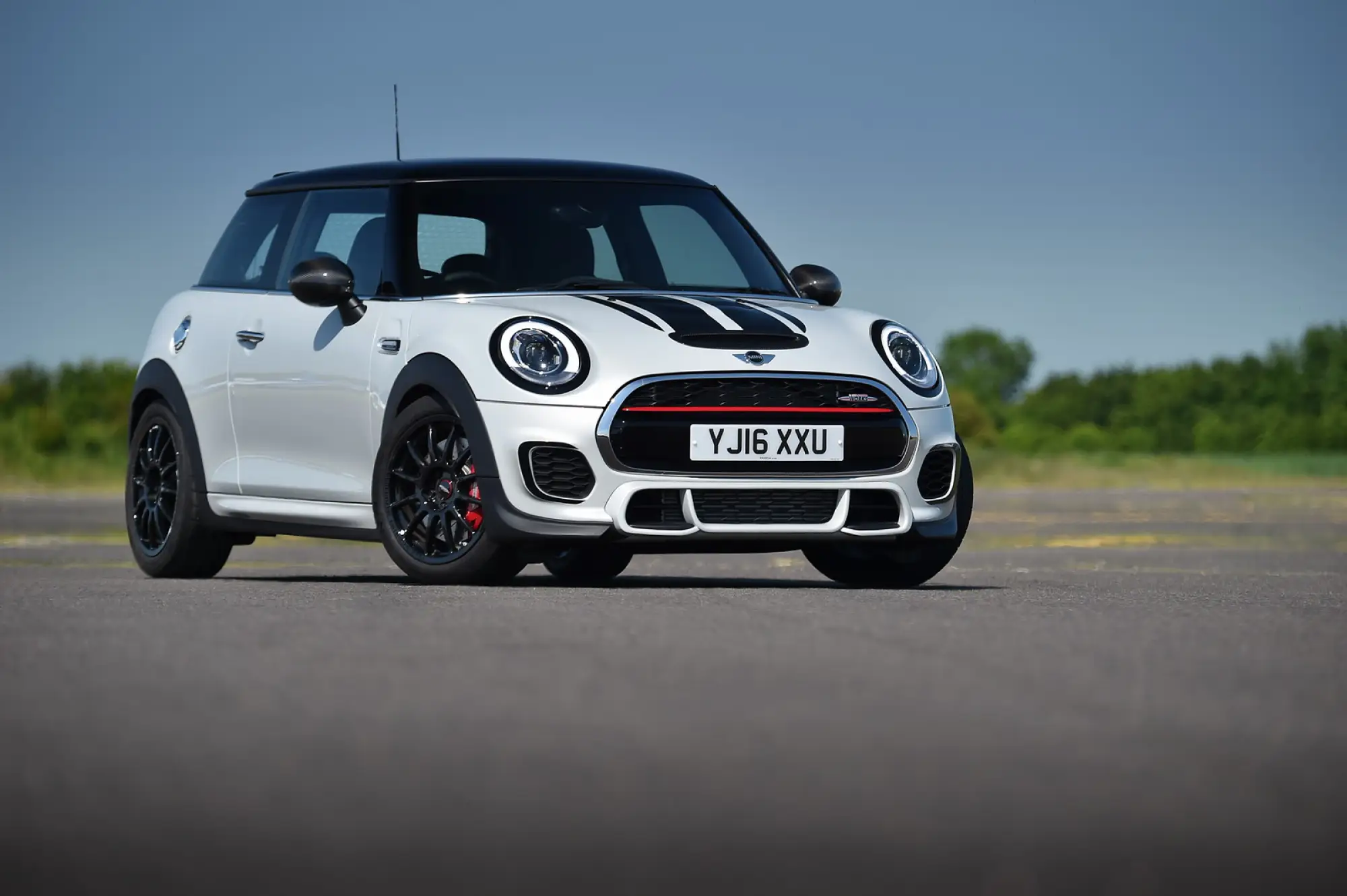 MINI John Cooper Works Challenge - 8