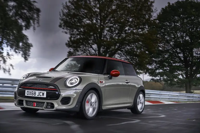 Mini John Cooper Works MY 2019 - 13