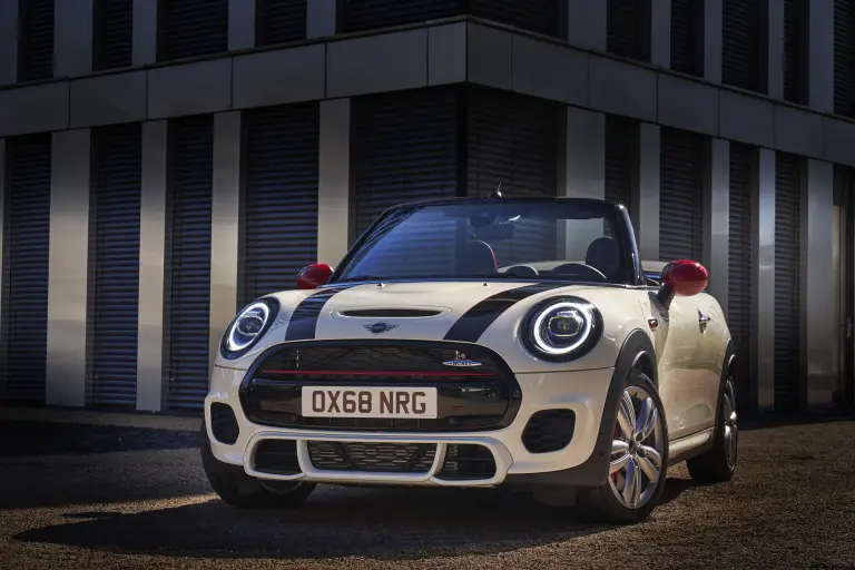 Mini John Cooper Works MY 2019 - 15