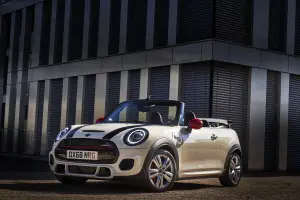 Mini John Cooper Works MY 2019 - 16